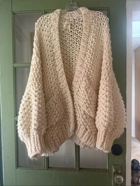 LOOPY MANGO knit cardigan in cream O/S
